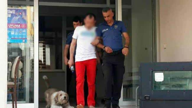 Bu Da Oldu! Sosyal Medyada Yayınlamak İçin Soyundu!