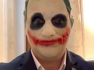 Milletvekilinden Joker Maskeli Protesto!
