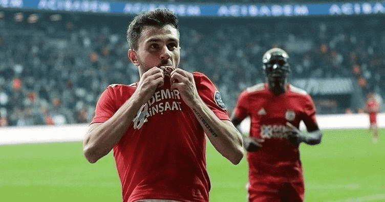 Üç Büyüklerin Yarışa Girdiği Emre Kılınç Kararını Verdi