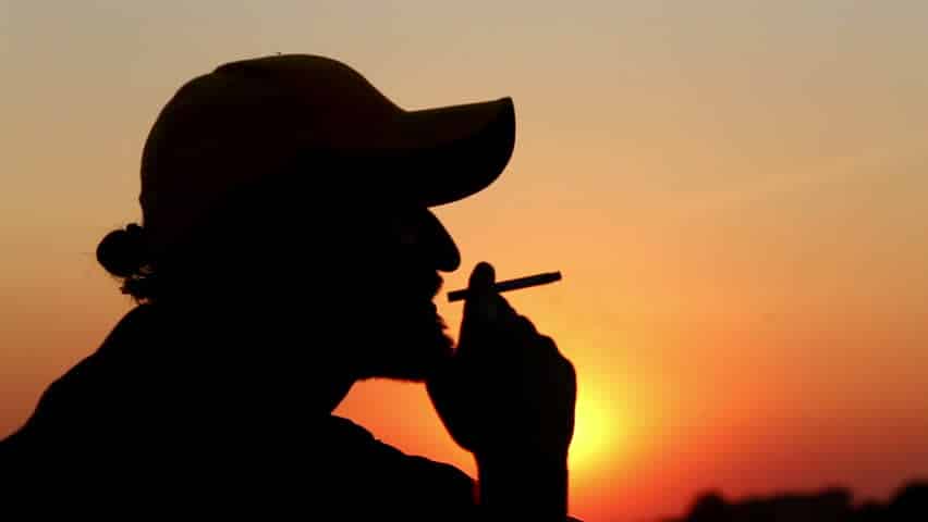 Sigarayı Bırakanlar İçenlerden Daha Fazla Ağrı Hissediyor