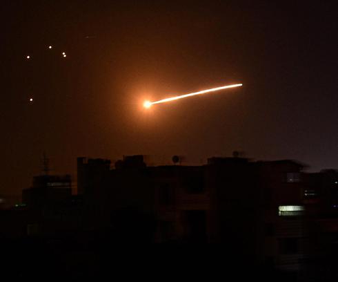 İsrail ordusu Suriye'nin güneyindeki Kuneytra'da Suriye ordusu hedeflerini vurdu