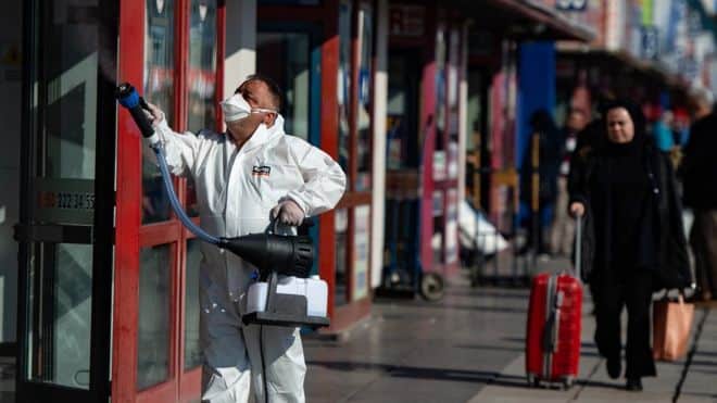 Türkiye’de Koronavirüs Vakaları Artmaya Devam Ediyor