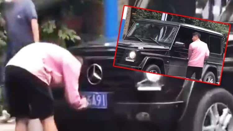 Plakasını Değiştiren Futbolcu Hem Ceza Aldı Hem Takımdan Atıldı!