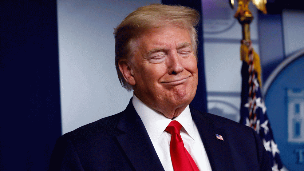 Trump: Virüsten Korunmak İçin Vücuda Dezenfektan Enjekte Edelim