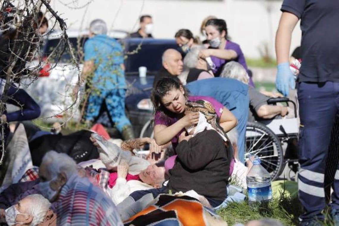 Ankara’da Yaşlı Bakımevinde Yangın Alarmı!