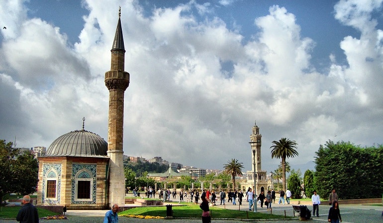 Cami Hoparlörlerinden Çav Bella Çalındı!