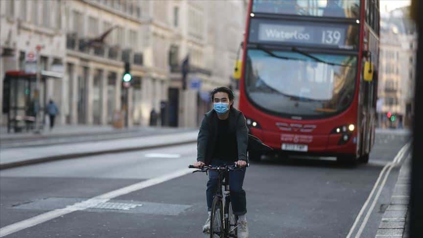 İngiltere'de Karantina Nasıl Geçti?