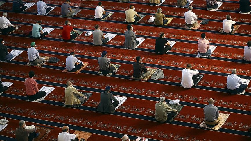 Camiler 5 Vakit Namaza Açılıyor