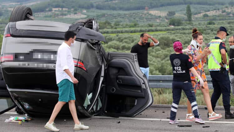 Alişan'ın Sürdüğü Araç Takla Attı!