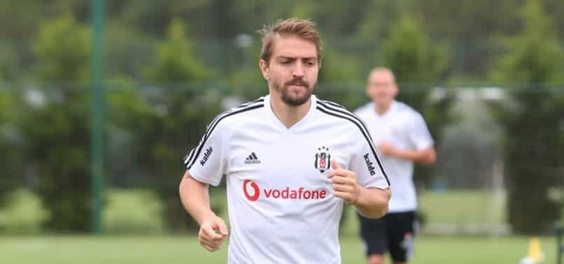Beşiktaş, Caner Erkin İle Yollarını Ayırıyor!