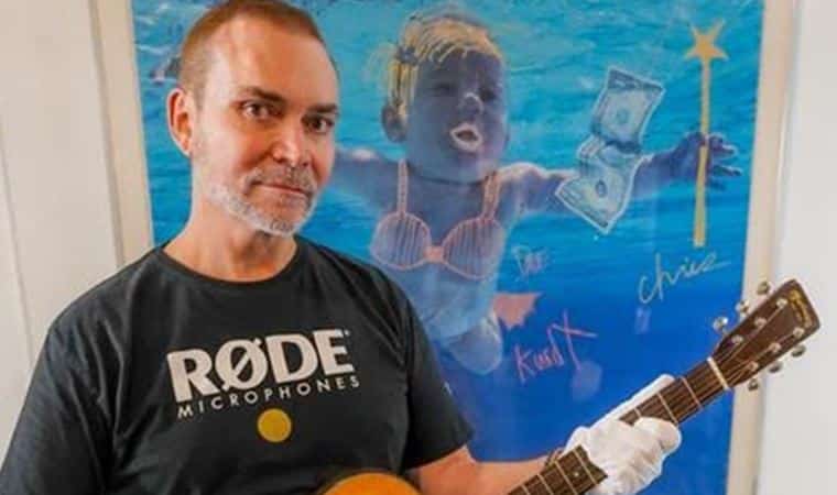 Kurt Cobain'in Gitarı Beş Farklı Rekorla Satıldı!