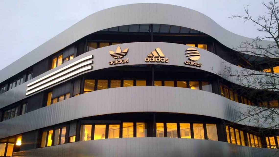 Adidas’ta Irkçılık İstifası!