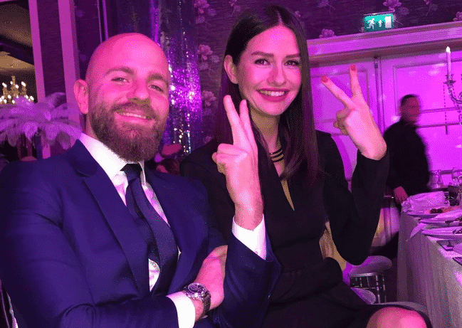 Yasemin Özilhan Eşini Takipten Çıkardı!