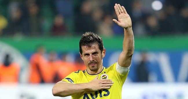 Son Dakika: Emre Belözoğlu Futbolu Bıraktı