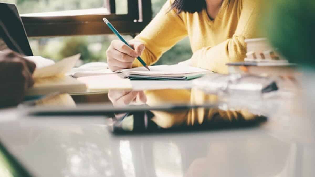 Sağlık Bakanlığı: "Üniversitelerde Uzaktan Eğitim Yapılsın"