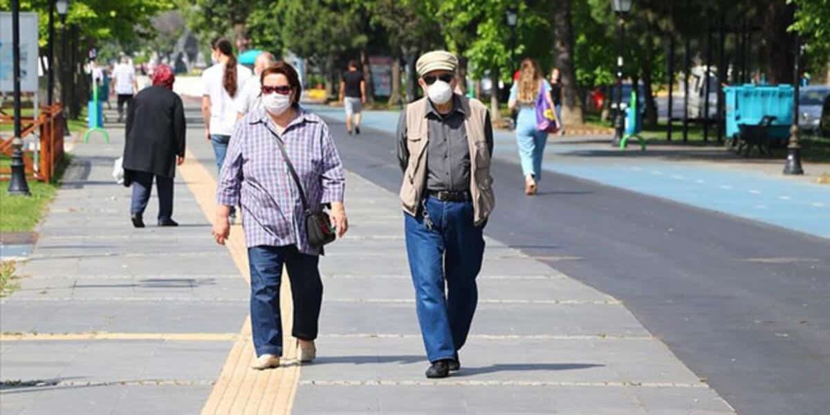 65 Yaş ve Üzerine Sokağa Çıkma Kısıtlaması!