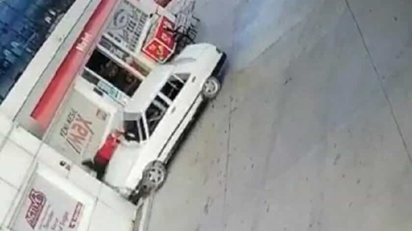 Veresiye Yakıt Vermeyen Pompacıyı Ezdi!