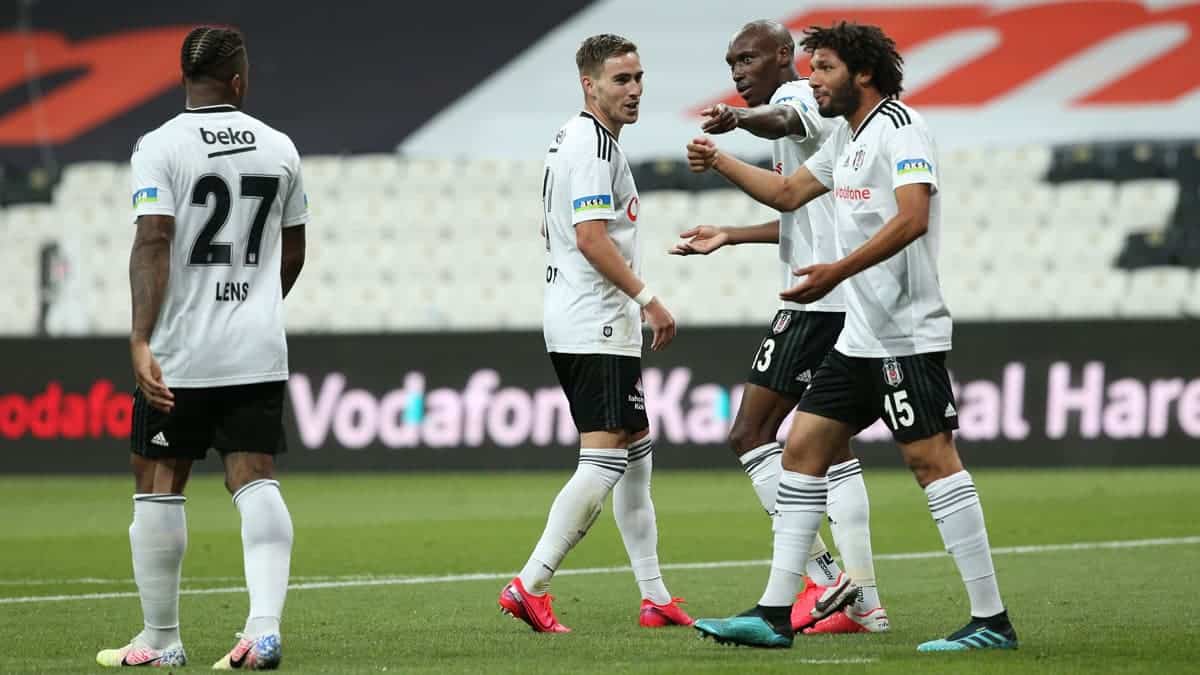 Beşiktaş’ta 4 Flaş İsim TFF Listesine Yazılmadı!