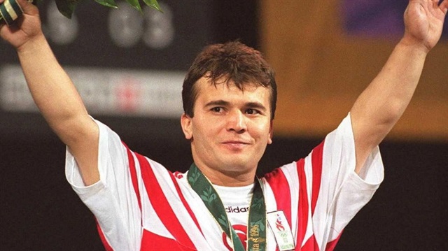 Ünlü Halterci Naim Süleymanoğlu Vefatının Üçüncü Yıl Dönümünde Anıldı!