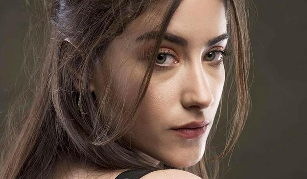 Hazal Kaya Yeni Projesi İçin Kolları Sıvadı!