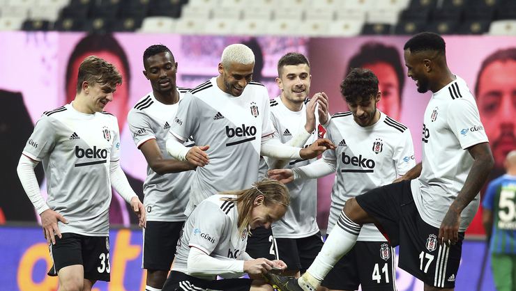 Beşiktaş’ta Derbi Mesaisi Başladı