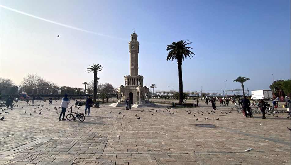 İngiltere'den İzmir'e Gelenlere Karantina Şartı