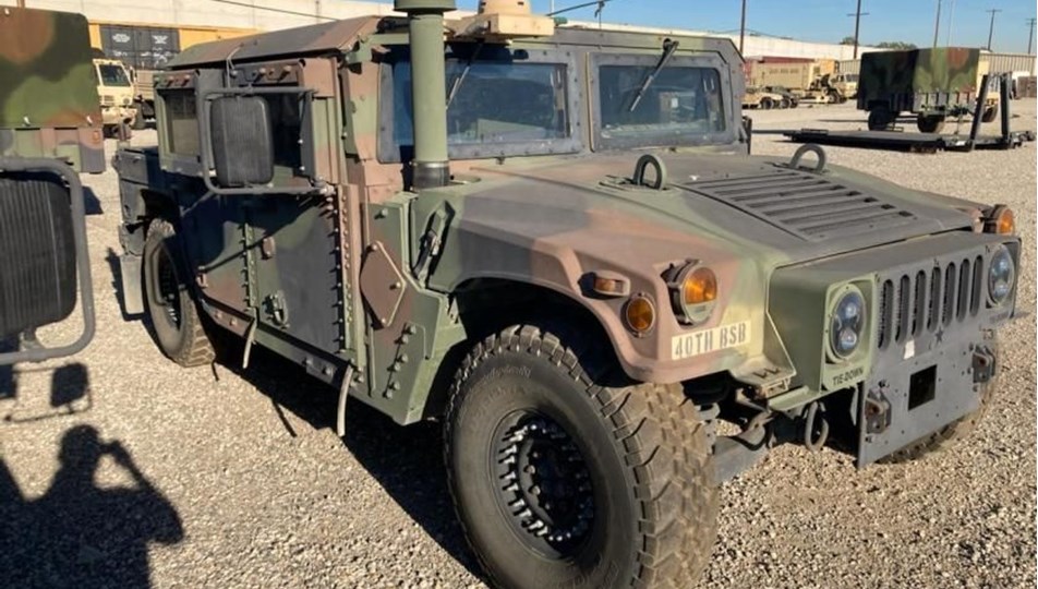 Askeri Arazi Aracını Çaldılar!