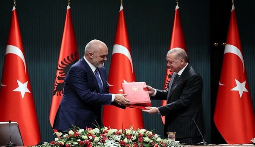 Erdoğan’dan Arnavutluk’ta Yapılacak Hastane Yatırımına Çerez Benzetmesi!