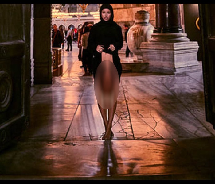 Ayasofya'da Çıplak Pozlar Veren Manken Özür Diledi 