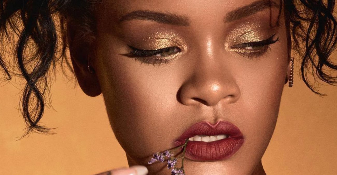 Rihanna'nın Üstsüz Paylaşımına Hindistan'dan Büyük Tepki! 