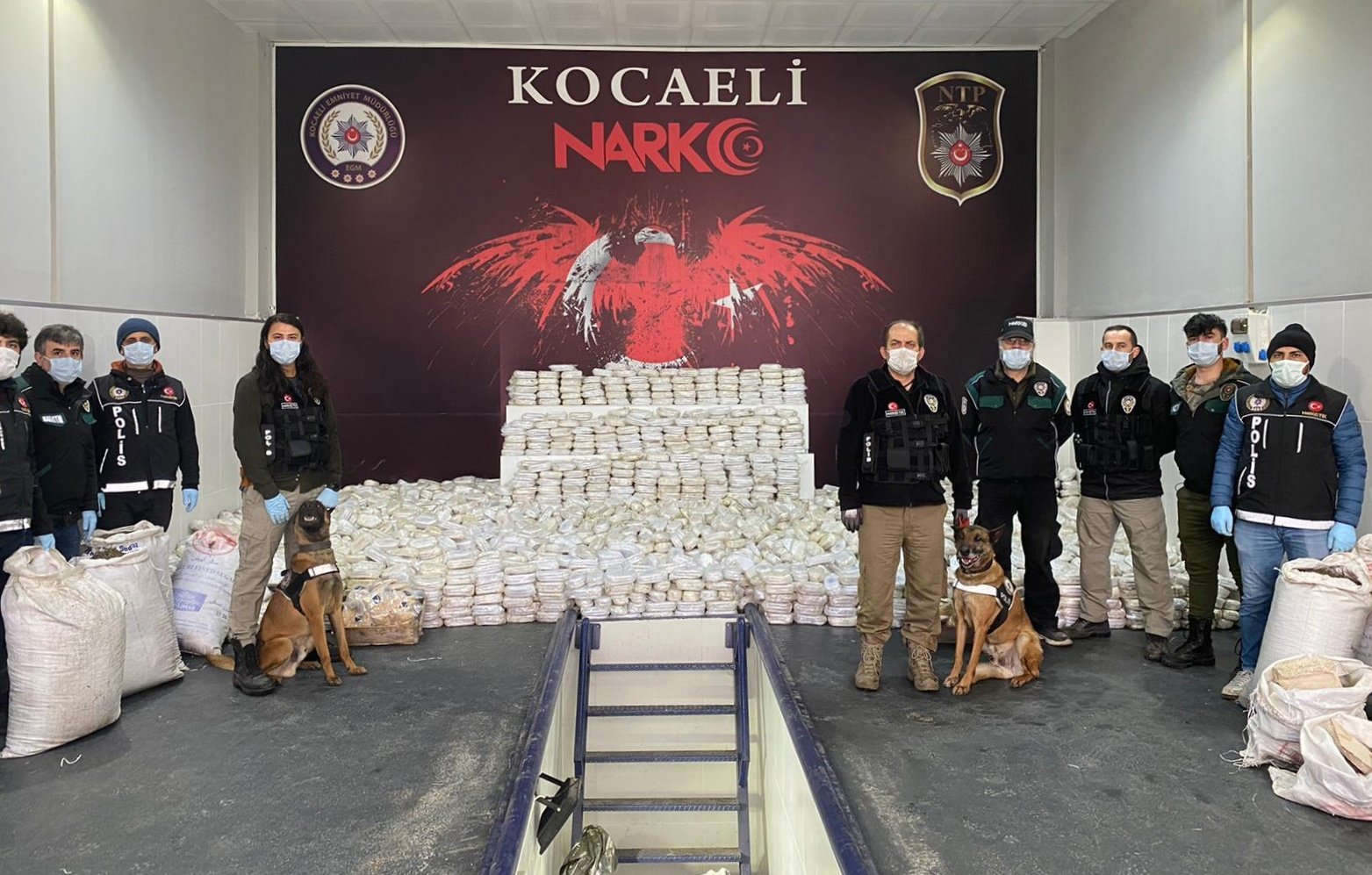 Dev Uyuşturucu Operasyonuna Bakan Soylu’dan Tebrik!