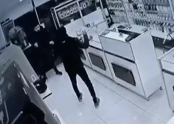 Sadaka Kutusunu Çalan Hırsız Suçüstü Yakalandı