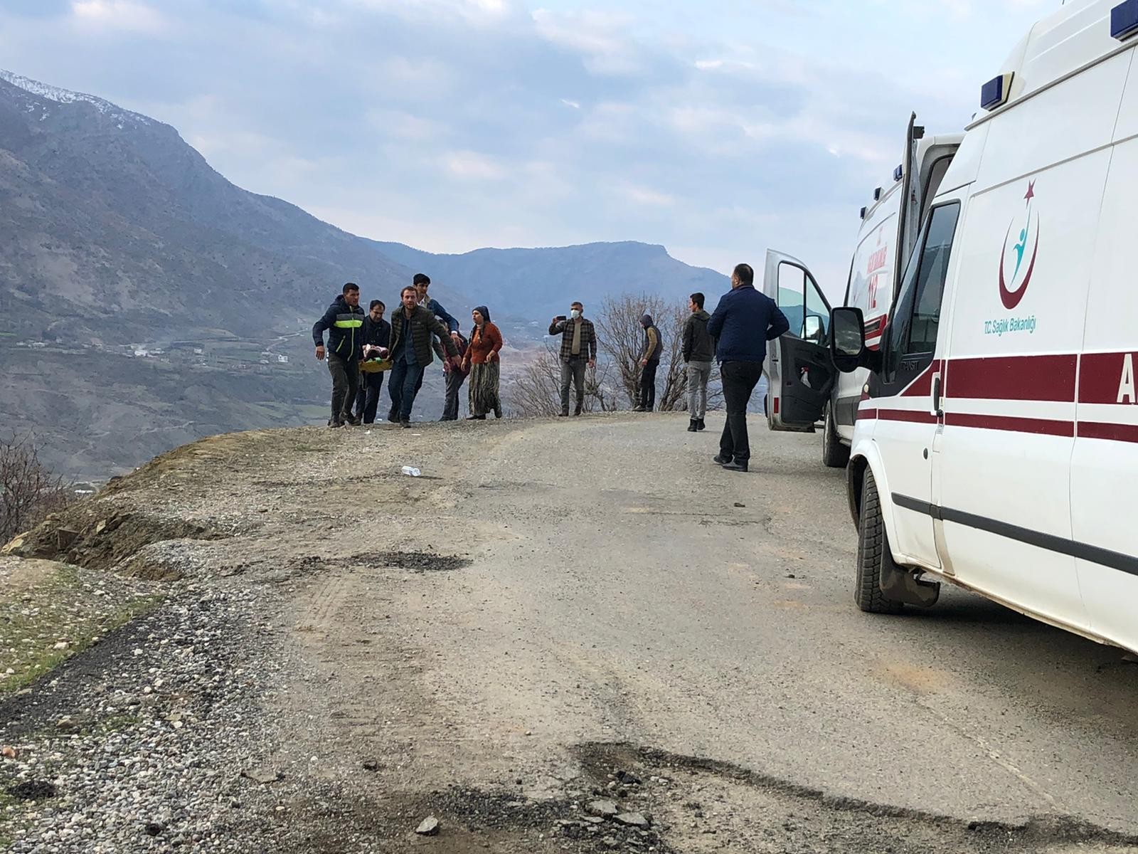 Batman’da Feci Kaza: Öğrenci Sevisi Uçuruma Yuvarlandı!