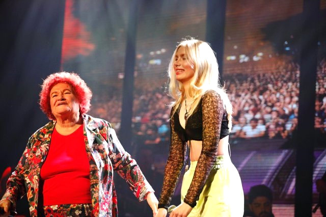 Selda Bağcan Aleyna Tilki'ye Teşekkür Etti!