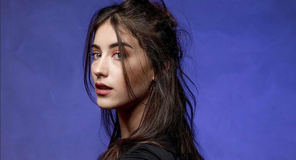 Koronavirüse Yakalanan Ünlü Oyuncudan Kötü Haber!