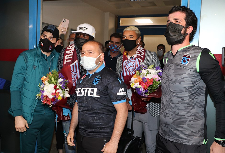 Gervinho ve Bruno Peres Trabzonspor İçin Geldi!