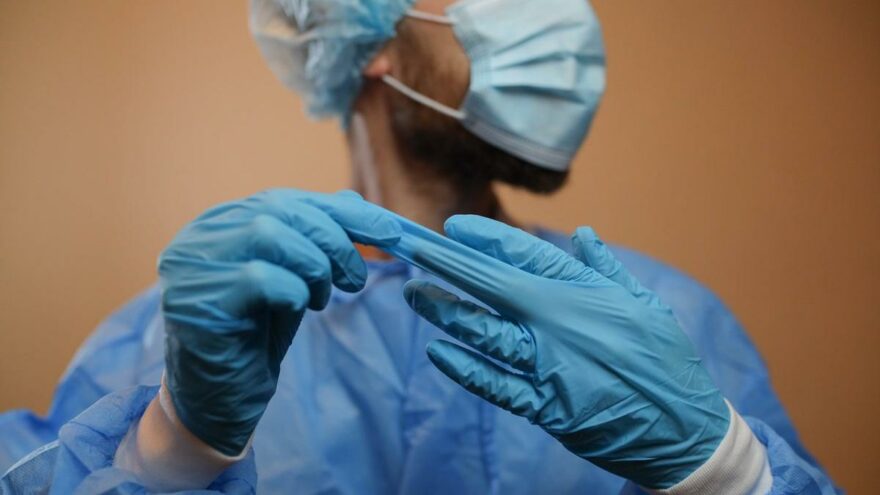 İzmir Tabip Odası: Koronavirüs Meslek Hastalığı Sayılmalı