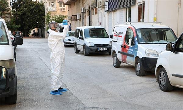 Emekli Polis Evinde Ölü Bulundu