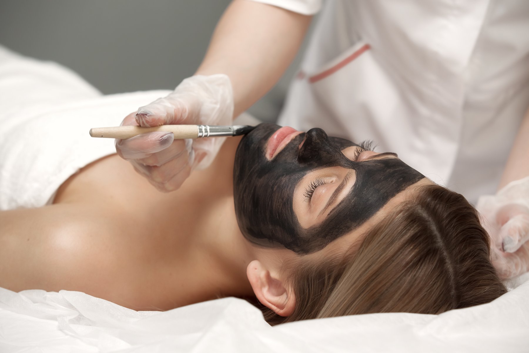 Karbon Peelingi Nedir? Ne İşe Yarar?