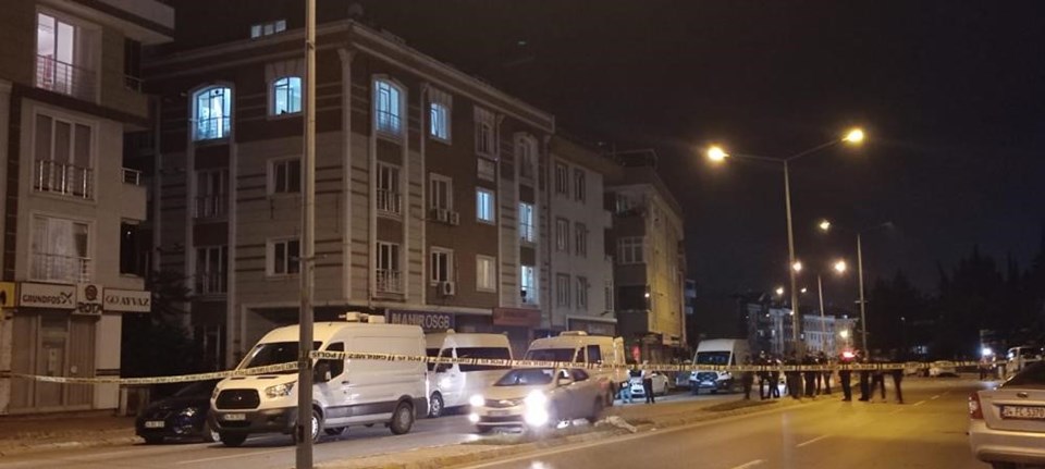 Bomba Düzeneği Var Denilen Odada Anne Oğulun Cesedi Bulundu