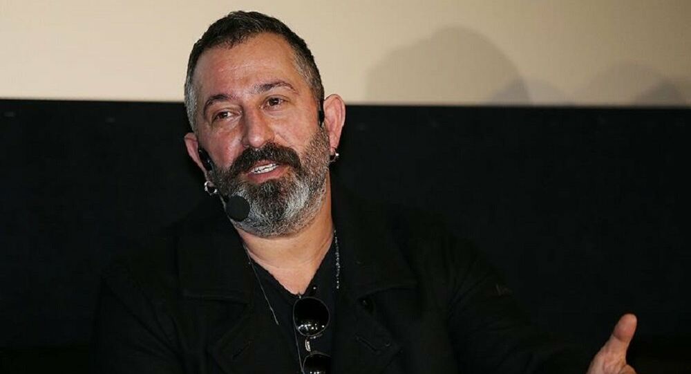 Cem Yılmaz Sonunda İsyan Etti: Bi Bitmediniz Be!