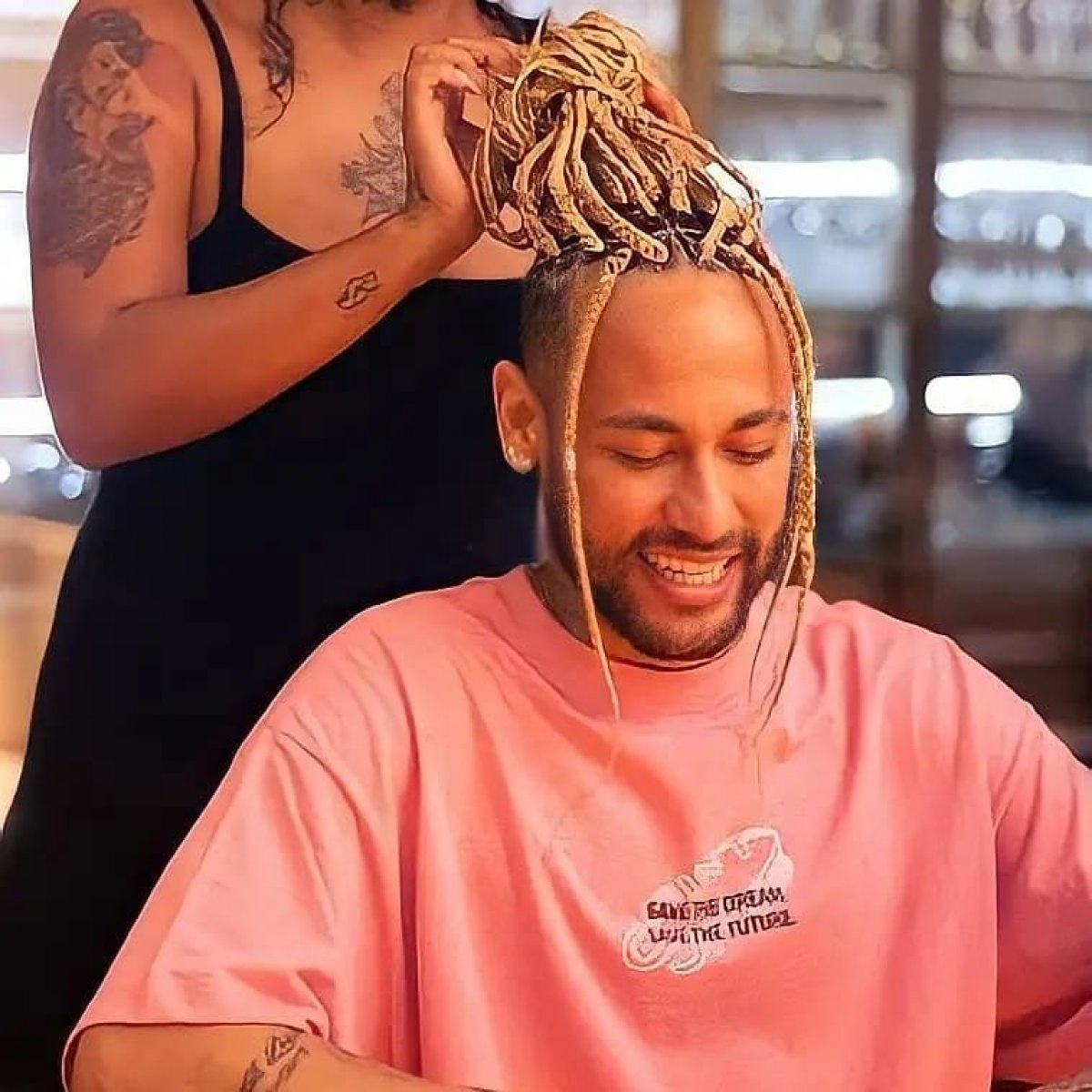 Neymar Yeni Saç Stiliyle Olay Yarattı