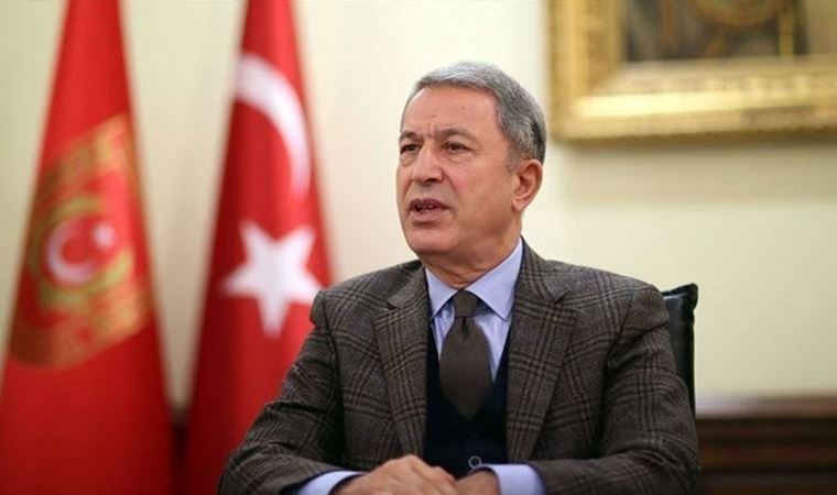 Hulusi Akar'ın Uçağı Kuş Çarpması Nedeniyle Acil İniş Yaptı