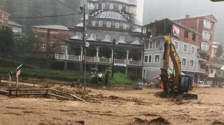 Rize'de Sel Felaketi! 3 Kişi Kayboldu