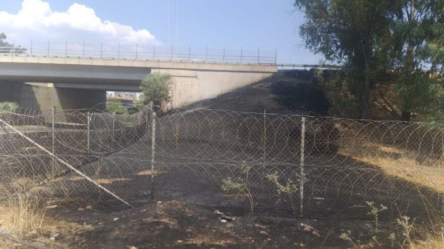 Araçtan İzmarit Atıldı, Yangın Çıktı!