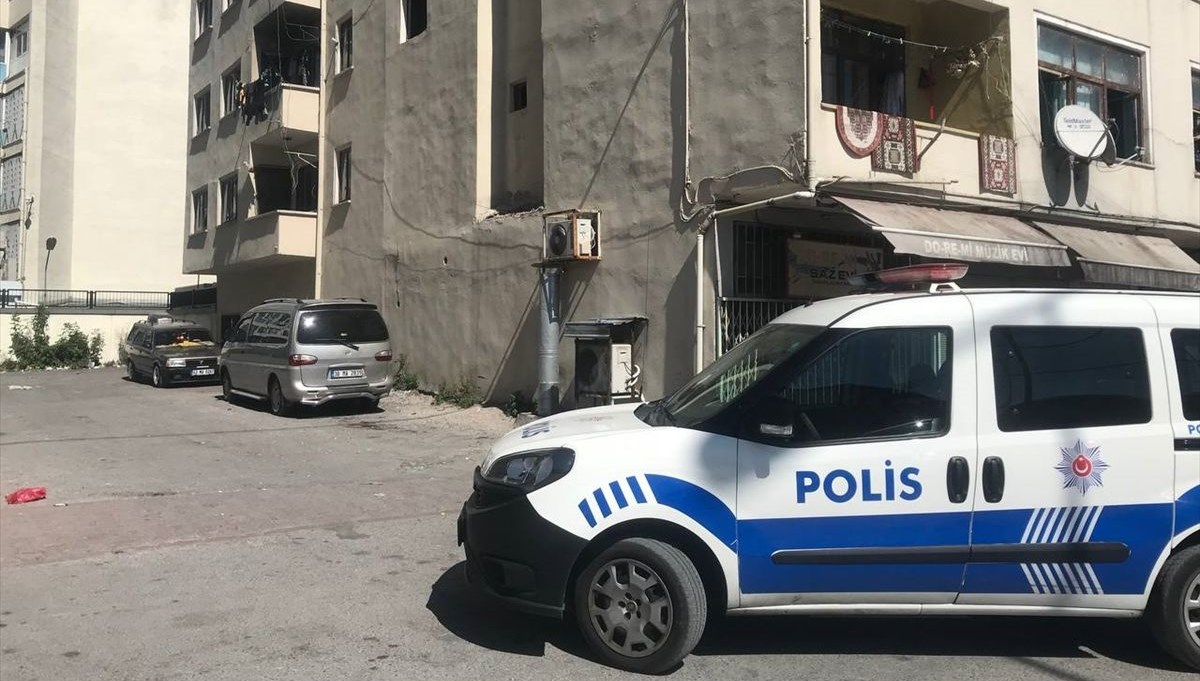 İkinci Kattan Düşen Kadın Ağır Yaralandı