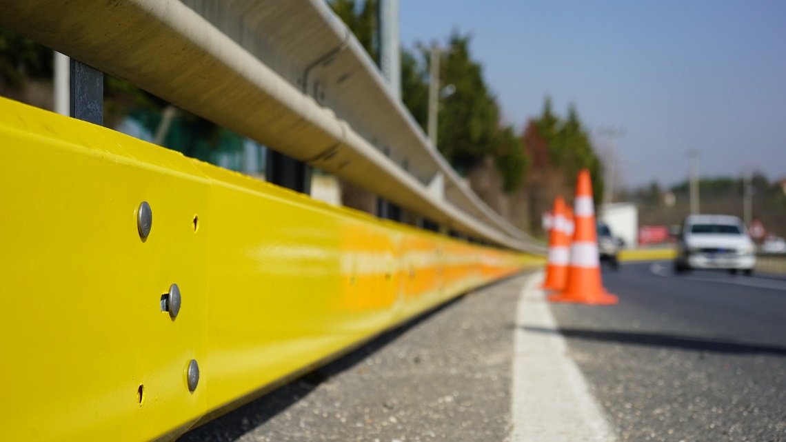 Direksiyon Başında Uyuklamak 4 Kişiyi Yaraladı!