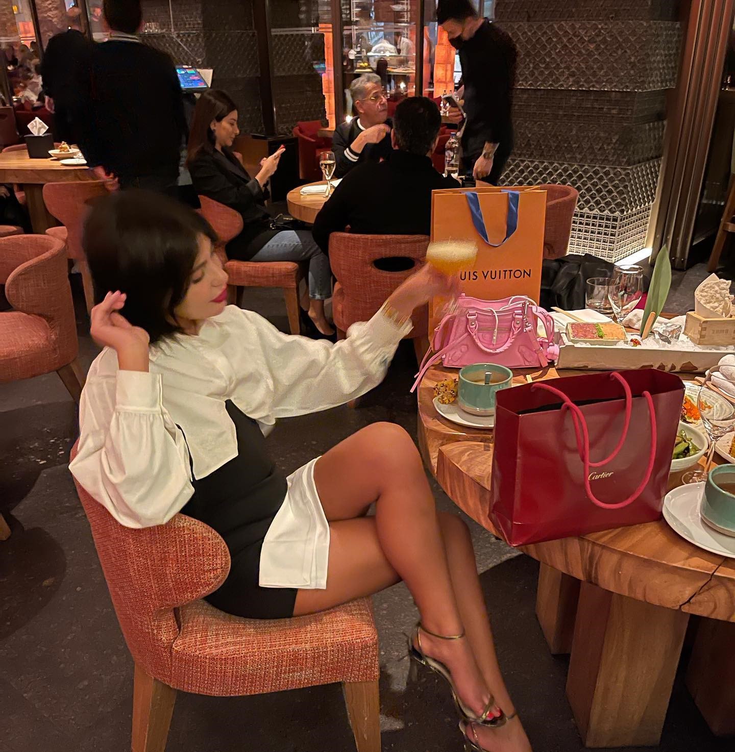 Fenomen Bahar Candan'ın Gecesi Karakolda Bitti