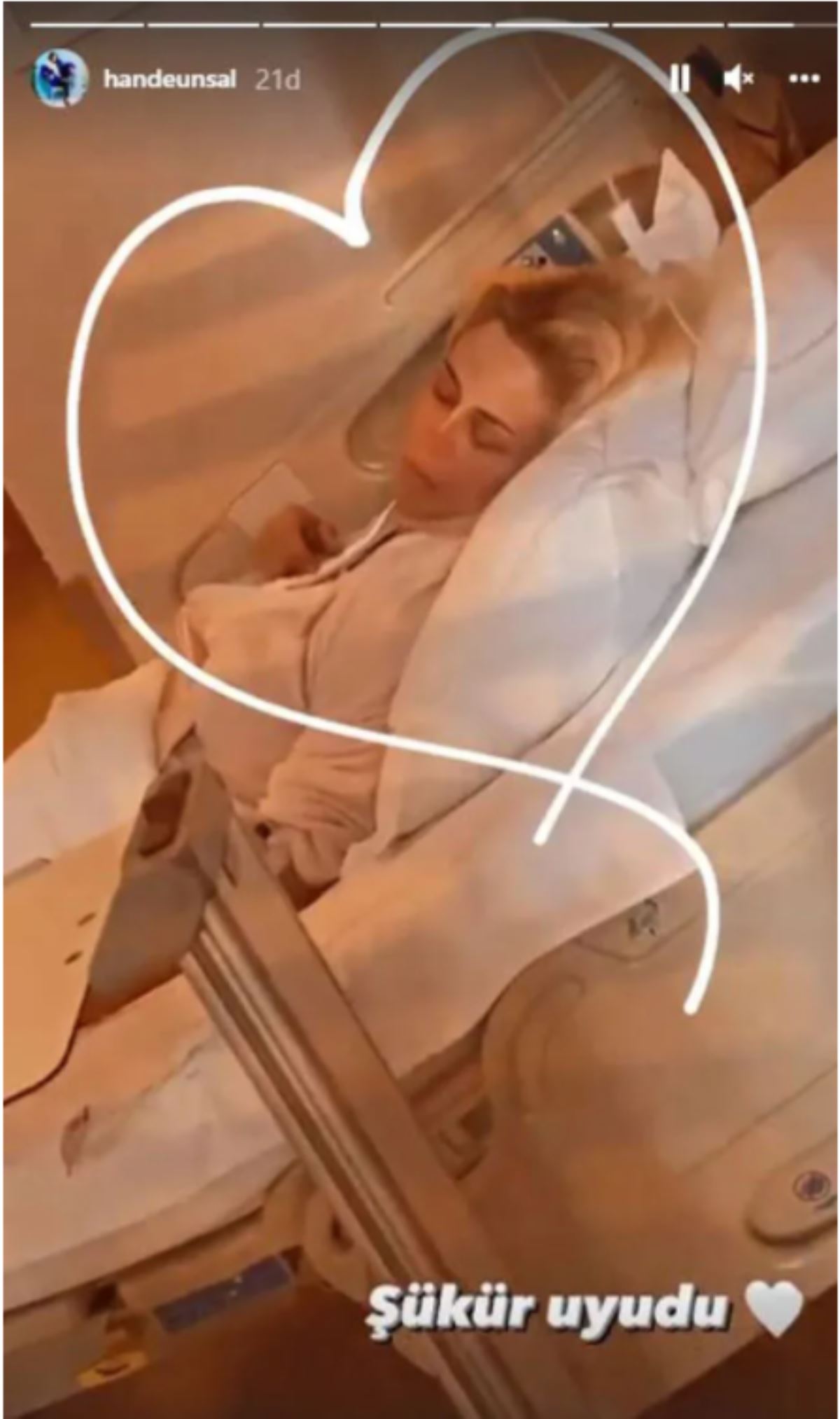 Niran Ünsal Hayranlarını Korkuttu!