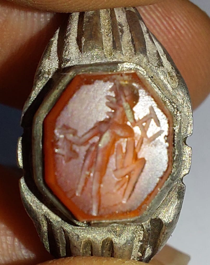 Ordu’daki Kazılarda Hermes Figürlü Yüzük Bulundu!